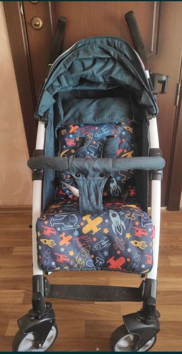 Прогулянкова коляска