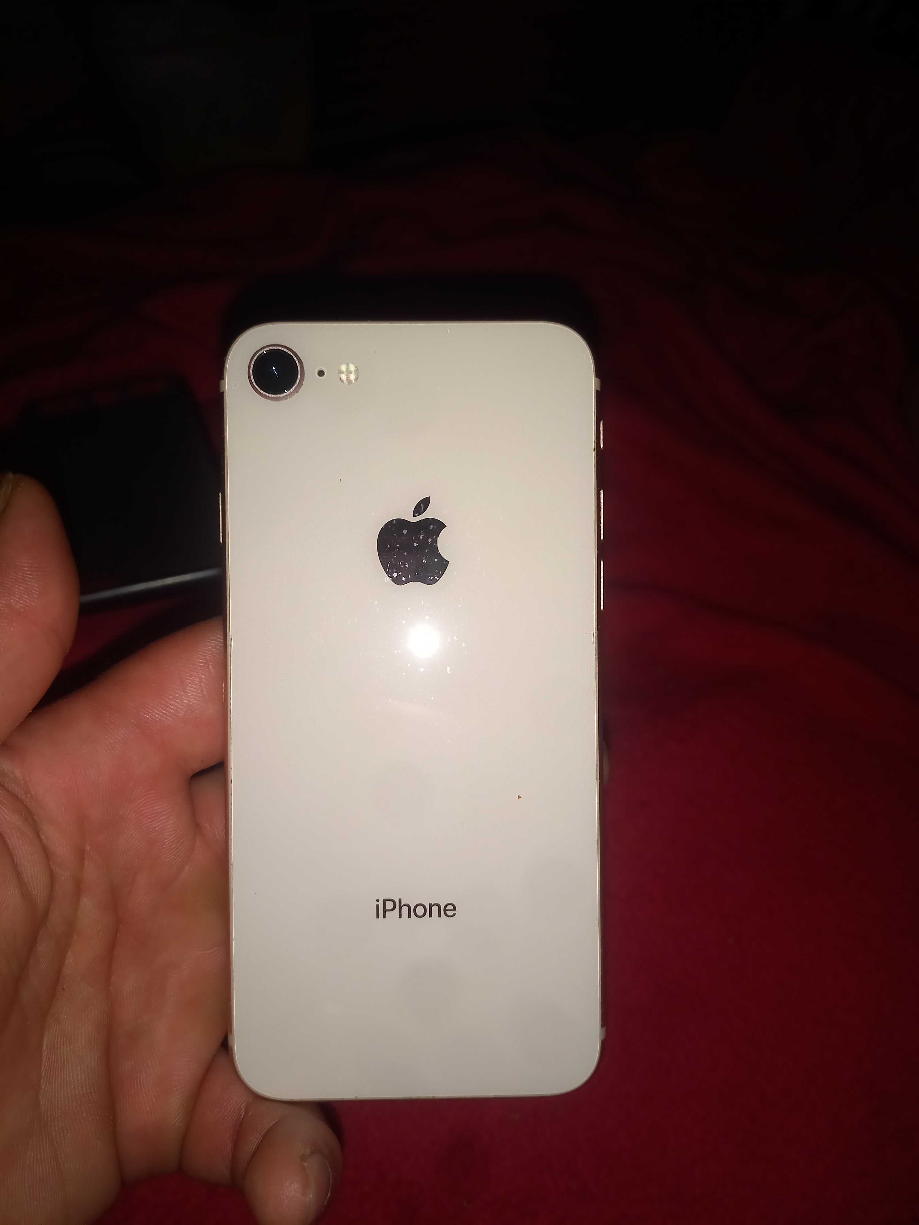 Vendo iPhone8 muito bom estado