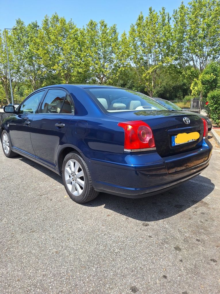Toyota avensis 1.6i