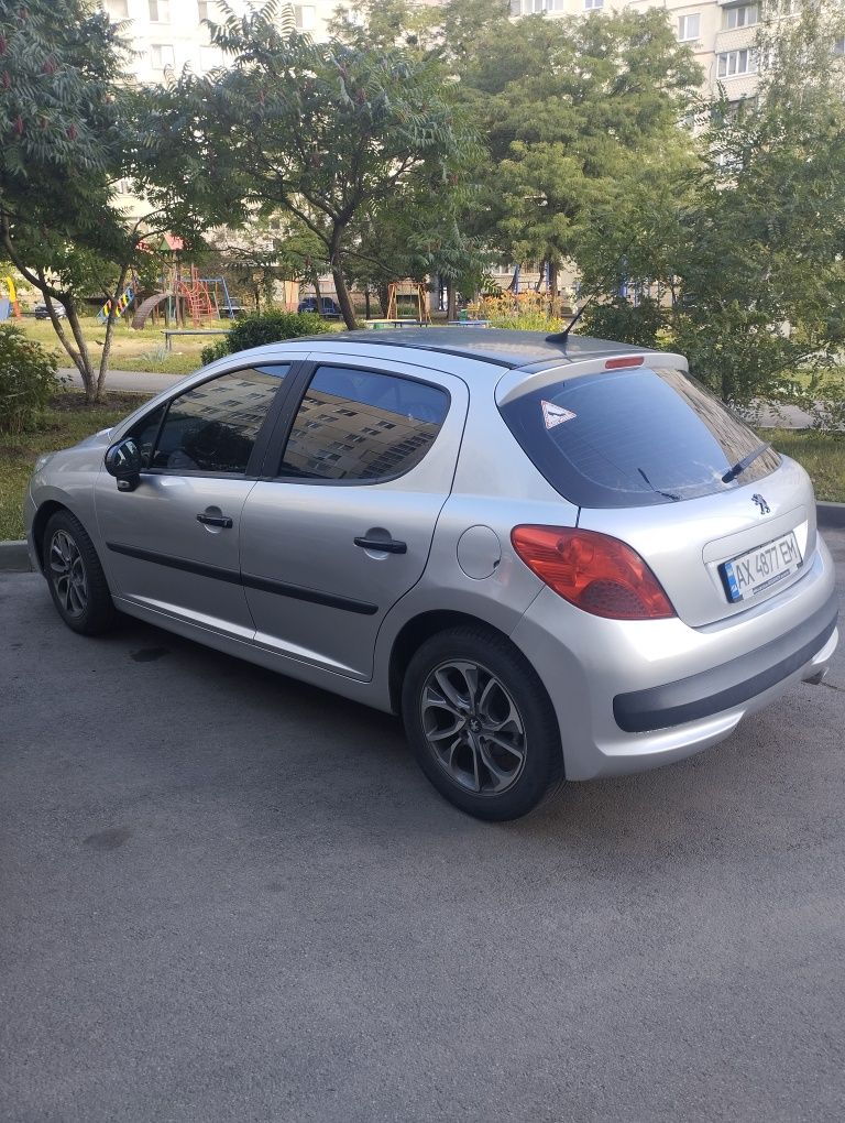 Peugeot 207 Автомат