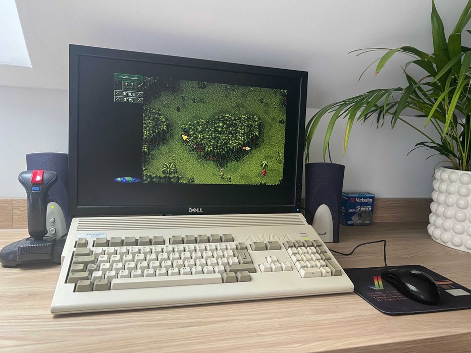 Amiga 600/1200 – Karta CF 16GB Gotowiec, GRY, DEMA, Oprogramowanie