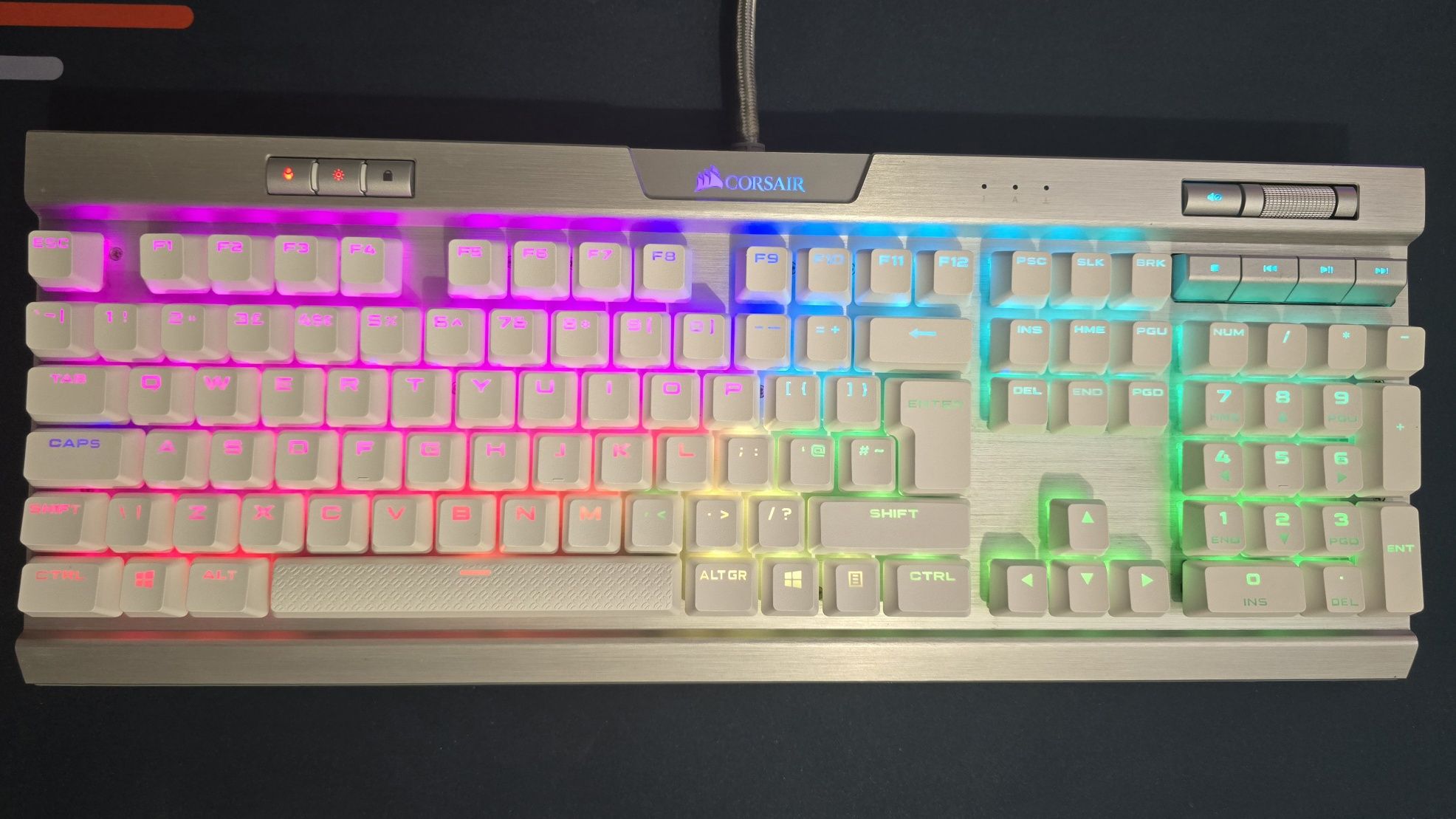 Corsair K70 MK.2 Special Edition (branco)