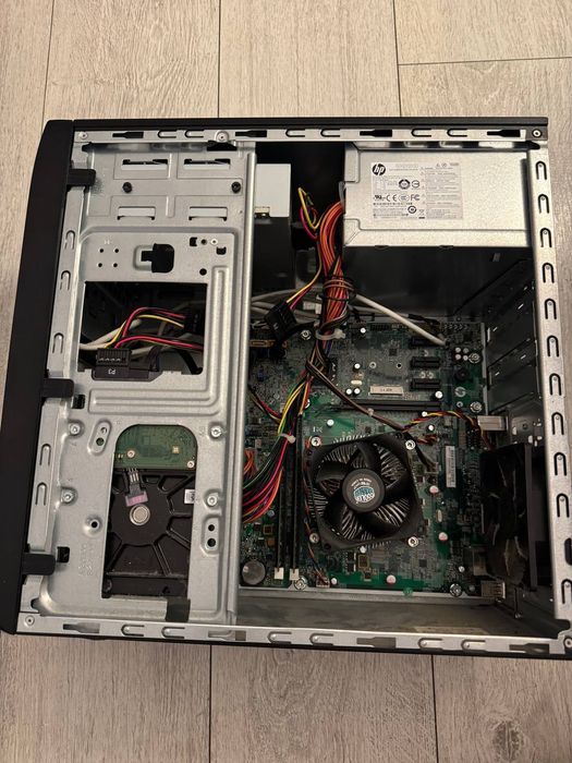 Komputer stacjonarny Intel i3-2120 / 4 GB RAM