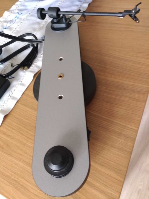 Pro-Ject Elemental - com cápsula mm ortofon om5e