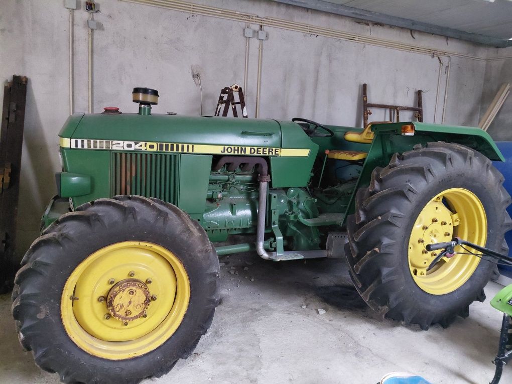 Trator Jonh Deere 2040,4x4 em bom estado
