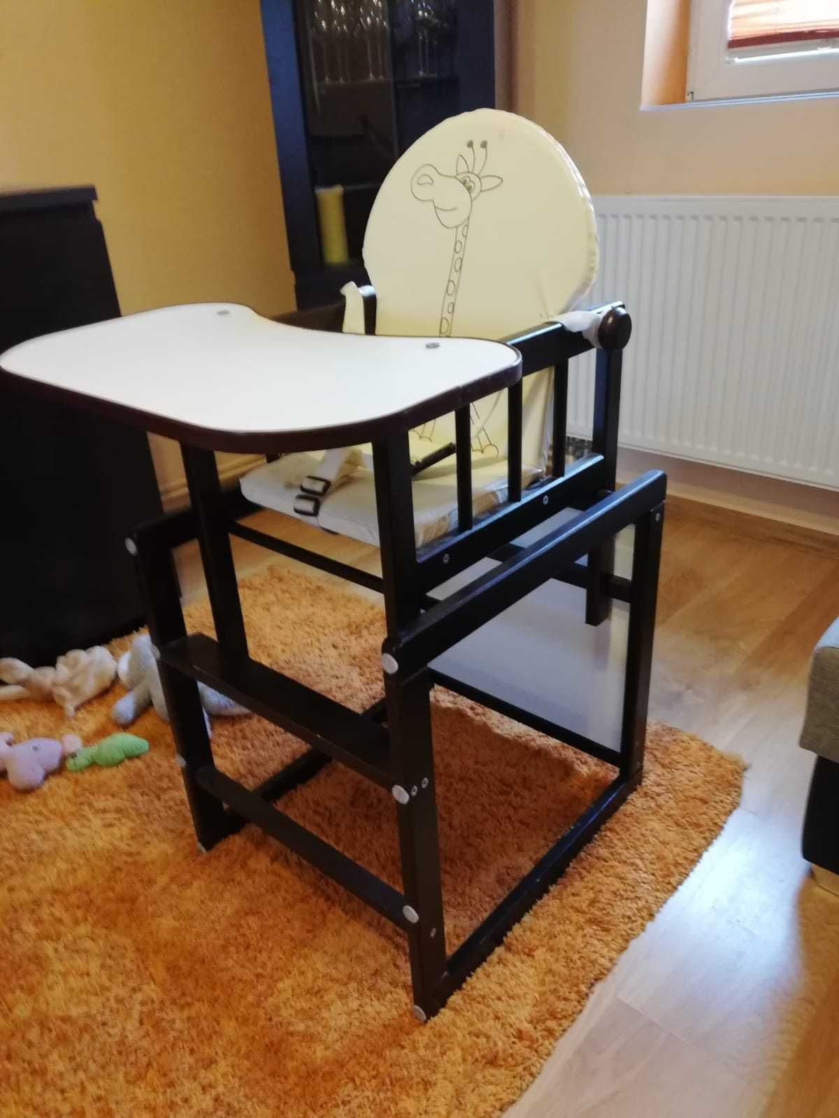 Fotelik niemowlęcy rozkładany z opcją stolika i szelkami
