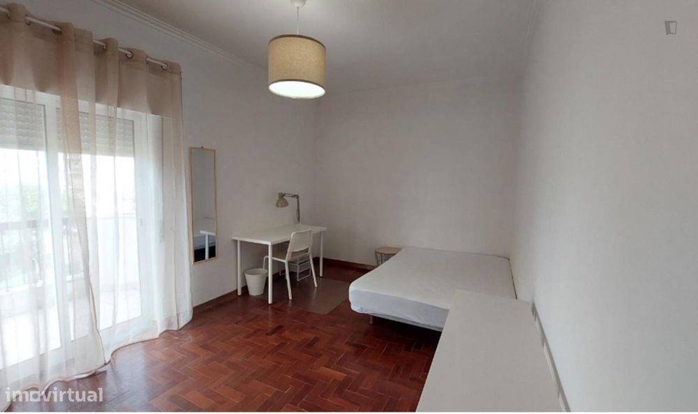 788906 - Quarto com cama de solteiro, com...