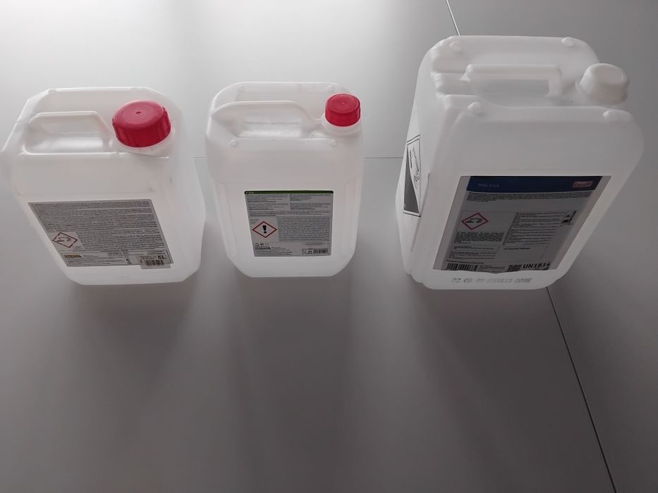 Kanistry 5L-10Lplastykowe z korkiem