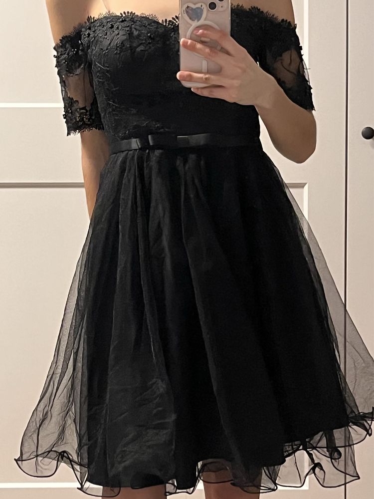 czarna, krótka sukienka balowa
