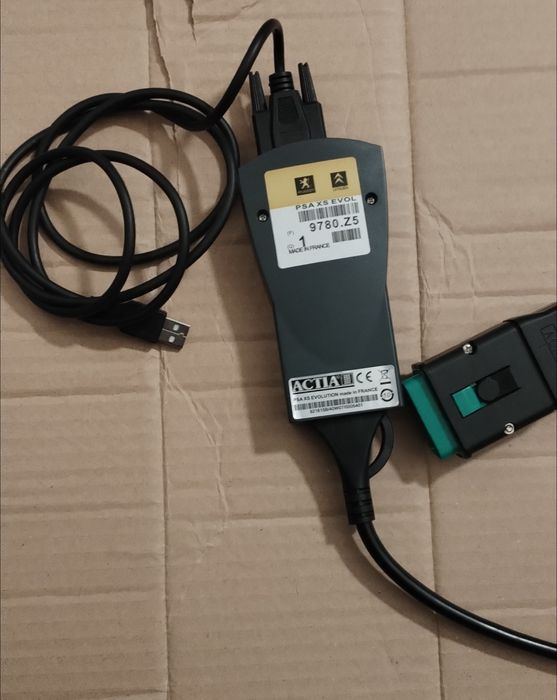 Ferramenta de diagnóstico para automóveis