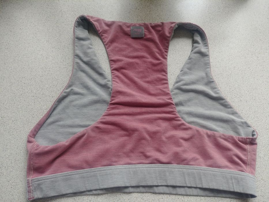 Biustonosz sportowy Sloggi Move r.S