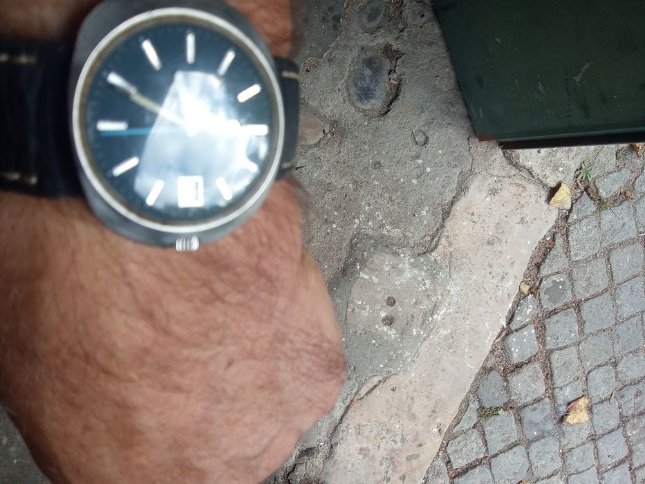 Certina tipo Dinâmic Omega.