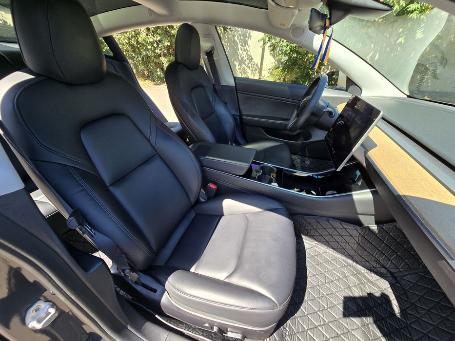 Tesla Model 3 Long Range AWD 2020 рік 450км запас ходу