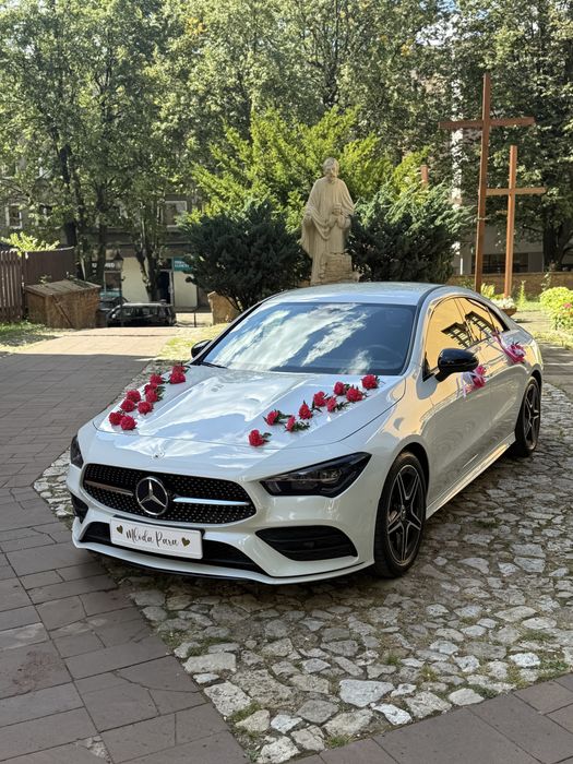 Piękny Mercedes CLA 200 Biała Perła