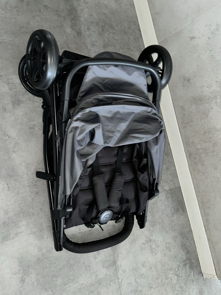Wózek spacerowy do 22 kg nowy