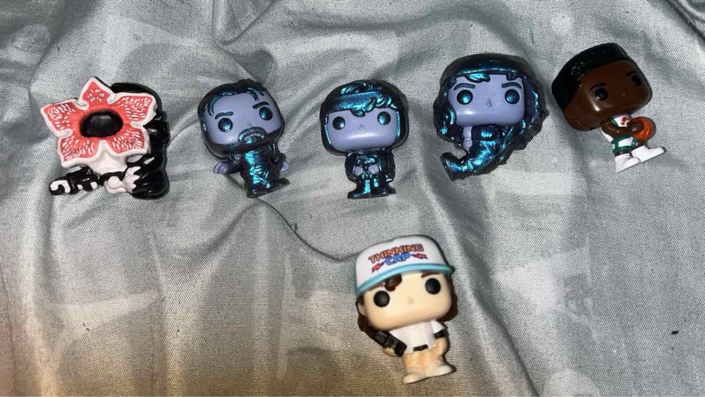 обменяю только в Черновцах! (фигурки осд)