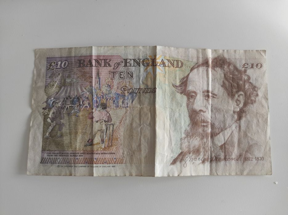 Nota de 10 libras antiga