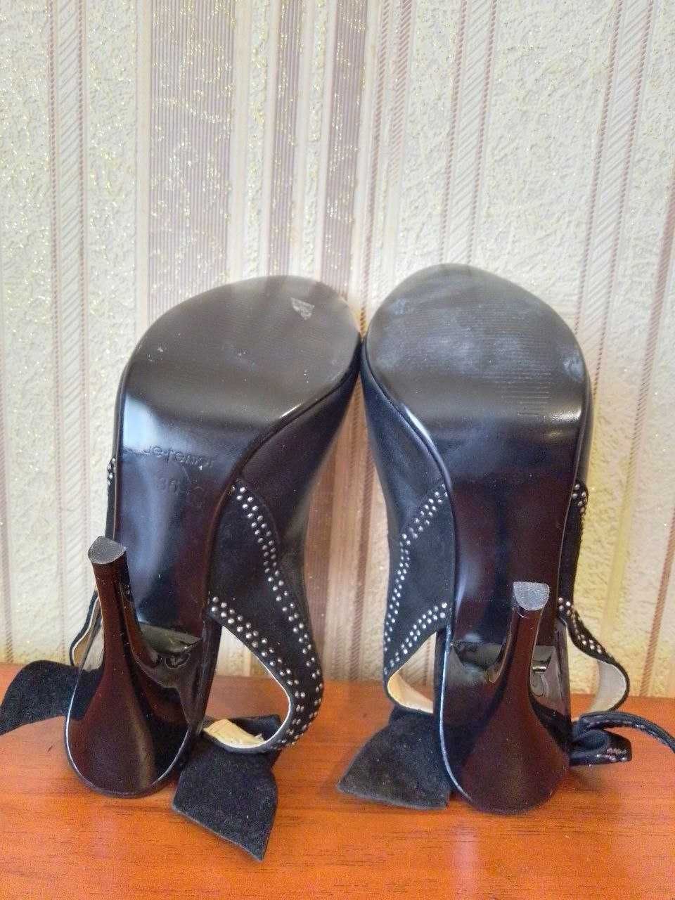 Туфли женские  продаю