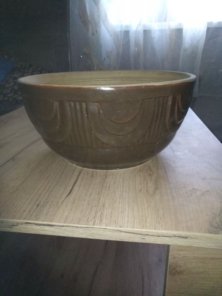 Makutra ,do uciekania masy.