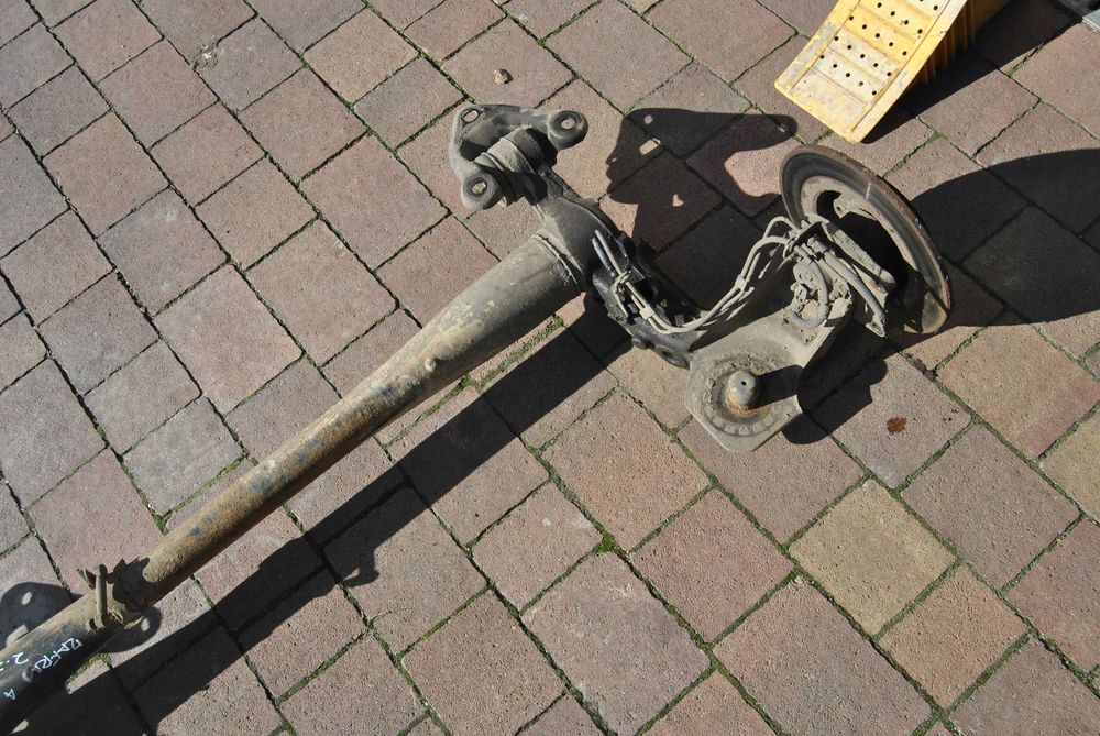 Belka tylnego zawieszenia Opel Zafira A lift