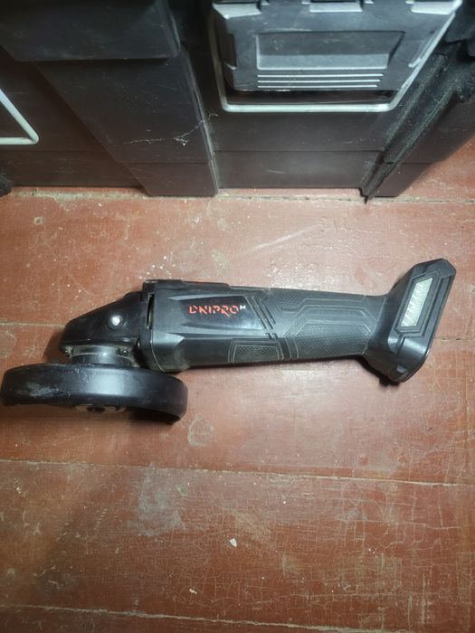 Аккумуляторна болгарами 20в, Дніпро М, як нова!