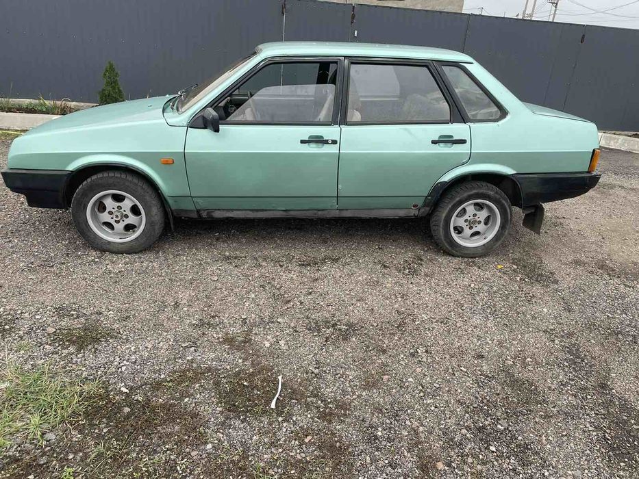 Продам авто,инжекторная,2003 г.