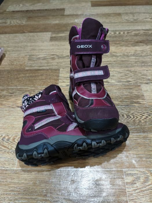 Сапожки GEOX. Дутики. р 37-38