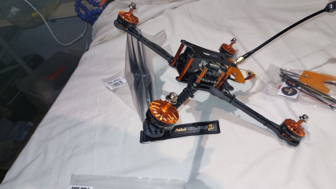 Dron Darwin 7 cali