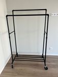 Chariot cabide com rodas