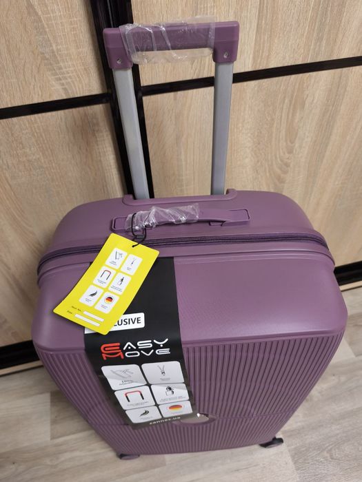 Чемодан для путешествий, дорожный чемодан, Валіза на колесах