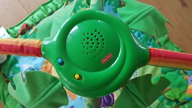 Mata Fisher Price interaktywna zabawa las tropikalny