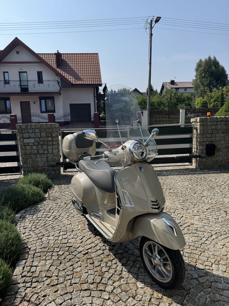 Vespa 125 GTS 2023 FV23% przebieg 2100