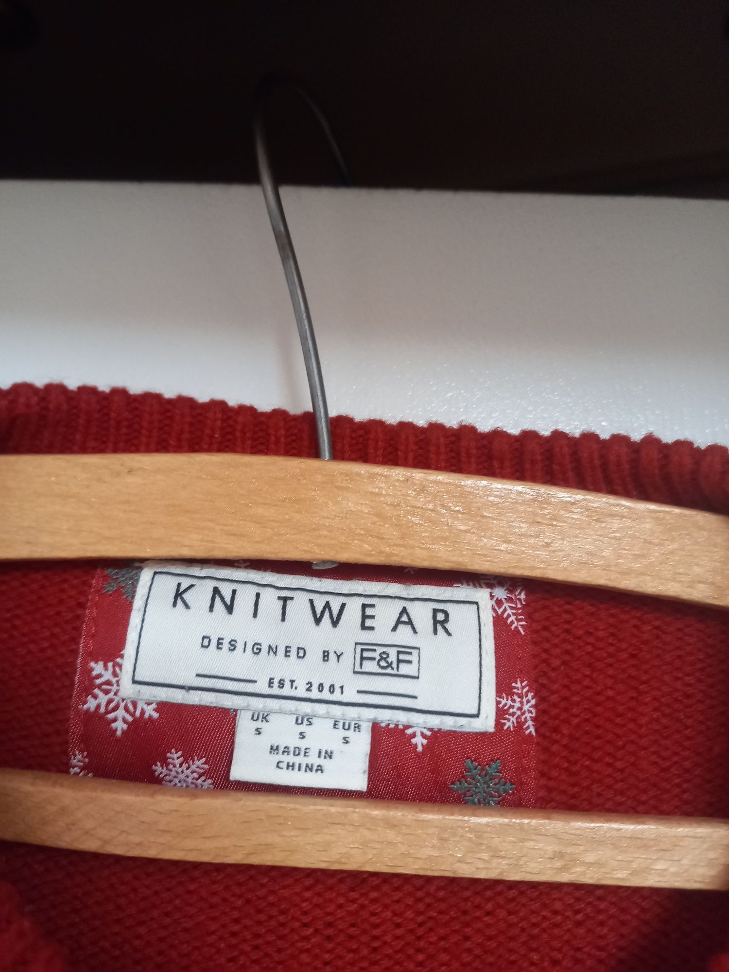 Świecący sweter świąteczny renifer F&F S pompon boże narodzenie hit