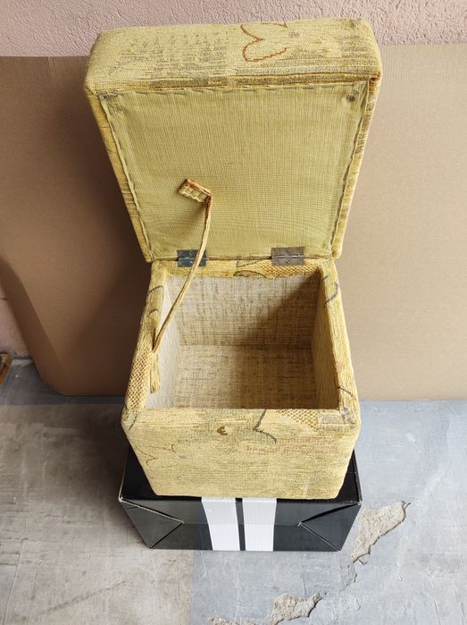 Pufy 2 sztuki stan super