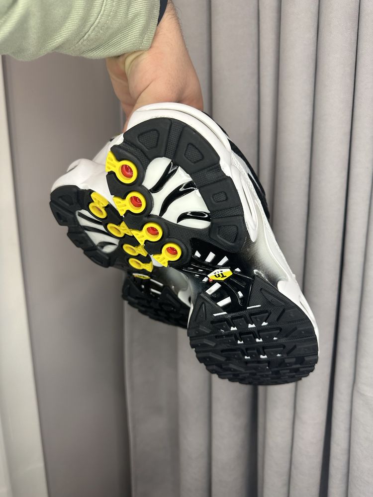 Кросівки Nike Air Max Plus TN  lack White 41-45