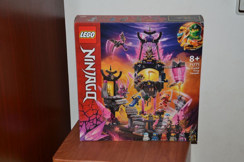 Конструктор LEGO NINJAGO Храм Кришталевого короля 71771 Нове