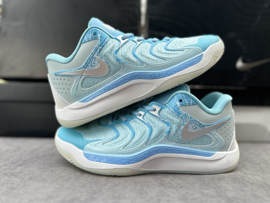 Баскетбольні кросівки Nike Kd 17