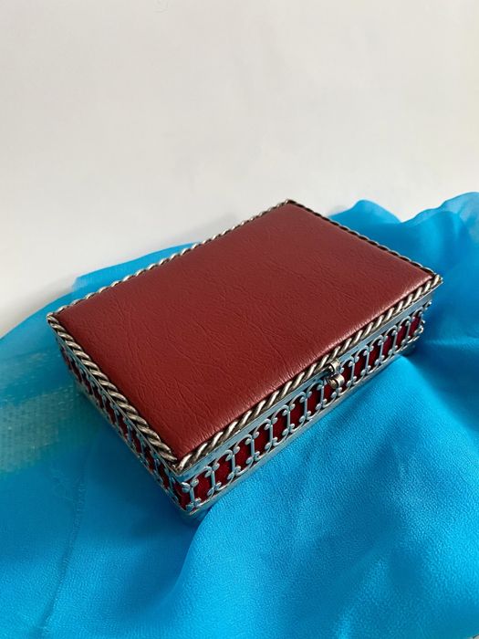 posrebrzana szkatułka ze skórzanym obiciem retro vintage PRL