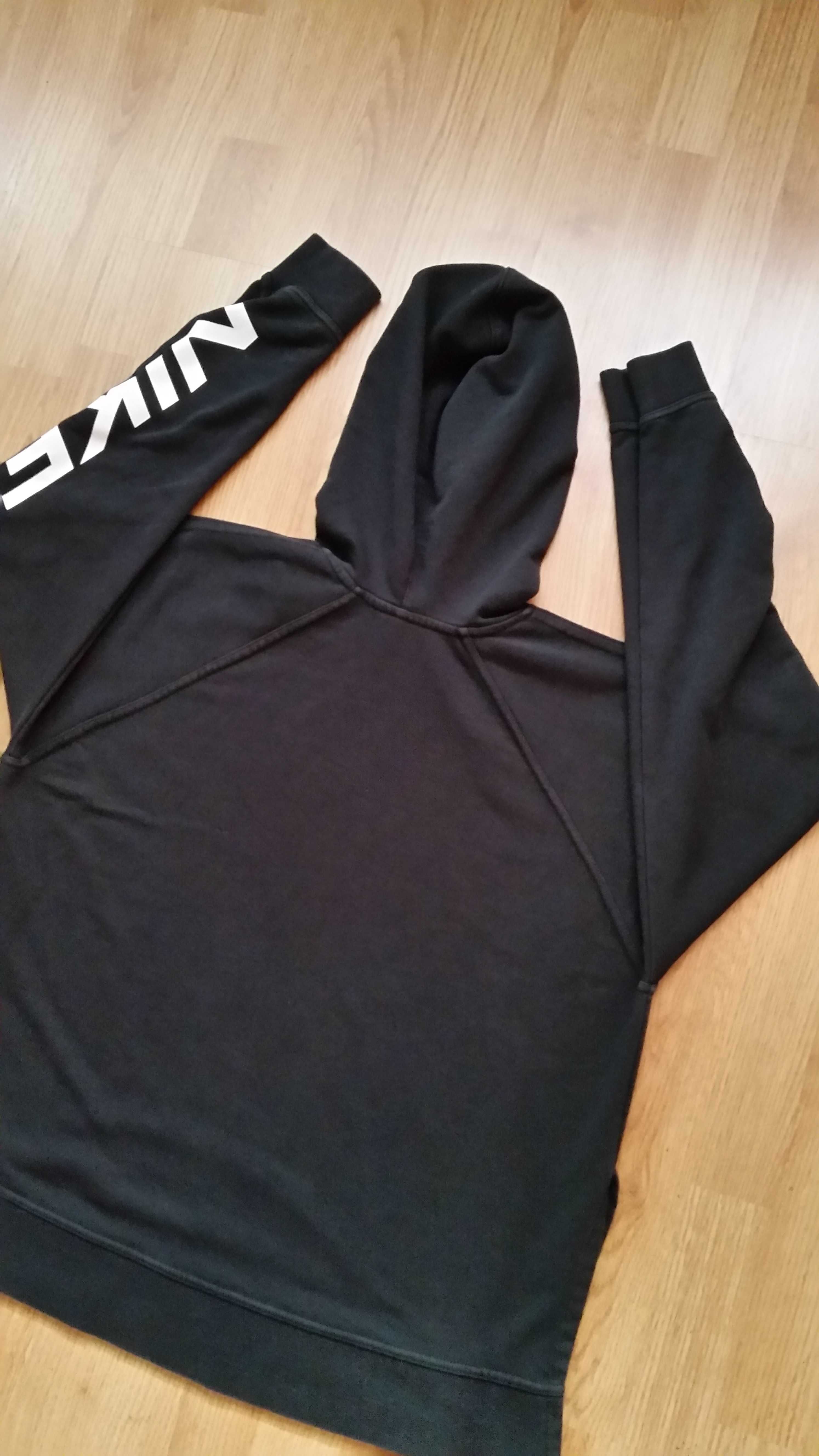 Bluza Nike Get Fit Women’s Pullover Graphic Training Hoodie Overside