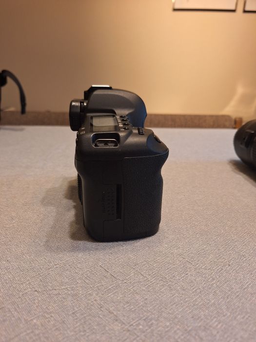 Canon EOS 5D Mk II pełnoklatkowa cyfrówka + osprzęt