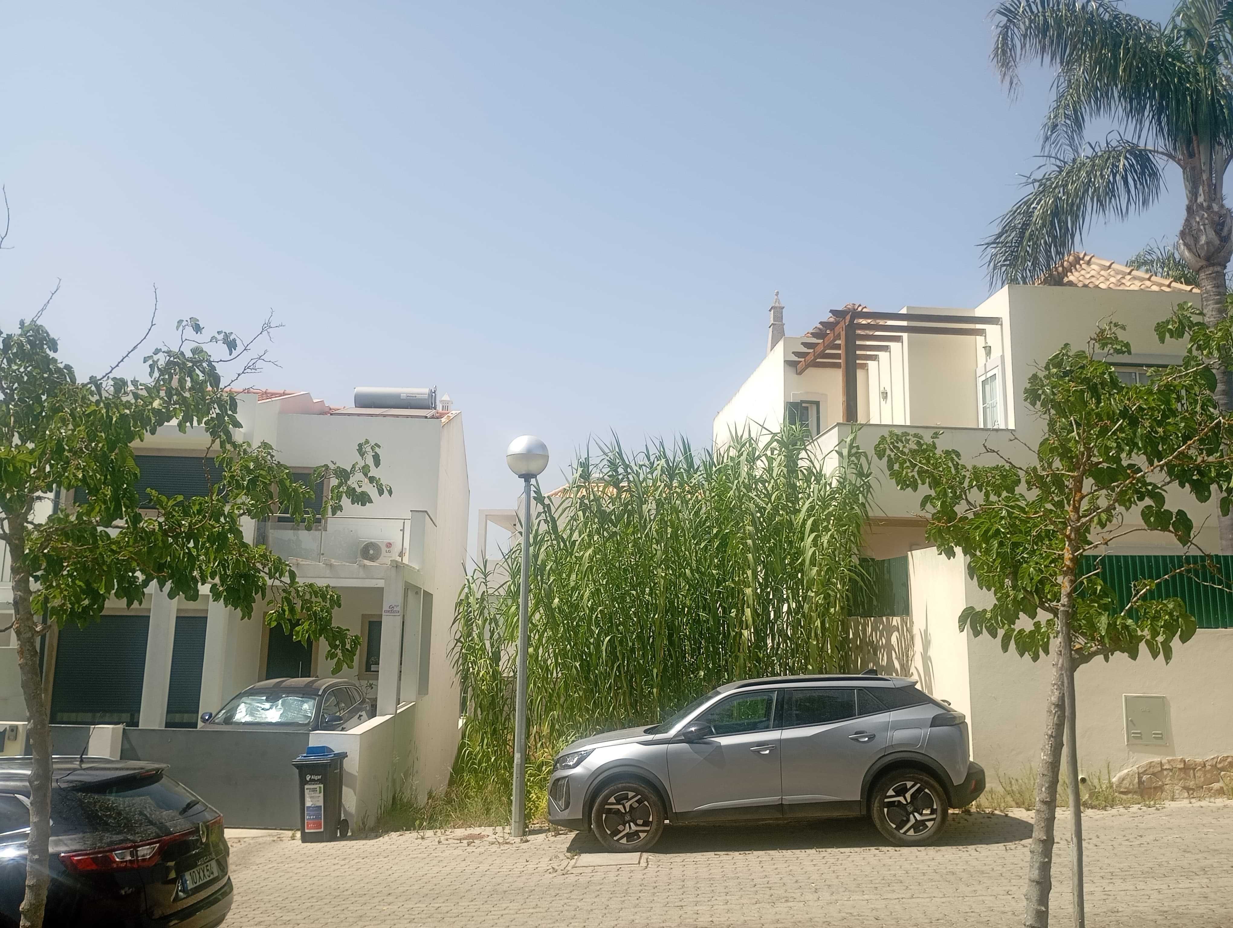 Lote de terreno nas Gambelas, Faro