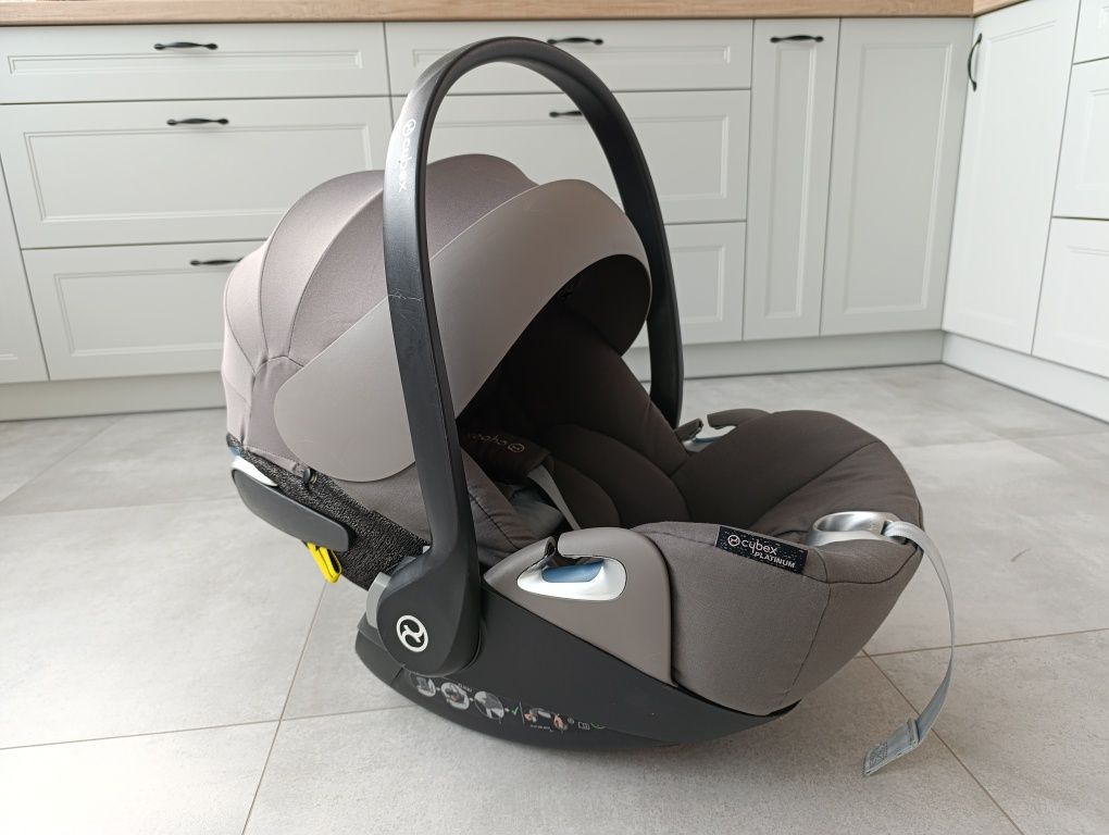 Cybex Cloud Z i-Size +baza 360°