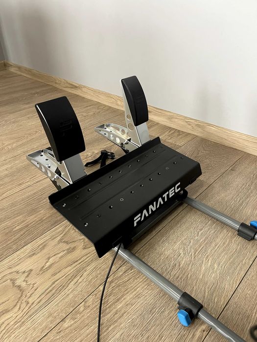 Fanatec DD pro + Playseat challenge x logitech