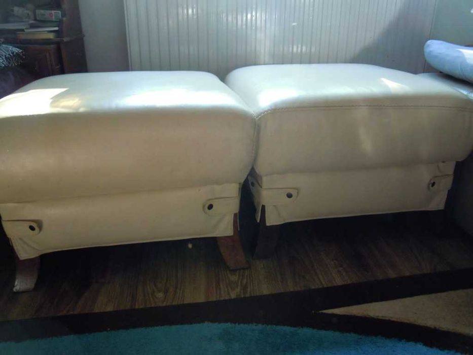 2 duże pufy ( podnóżki) skóra naturalna