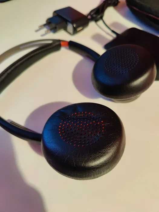 Słuchawki bezprzewodowe Plantronics Voyager FOCUS UC z bazą