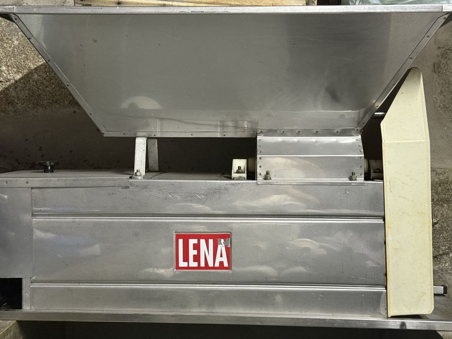 Esmagador de Uvas Elétrico em Inox, Usado