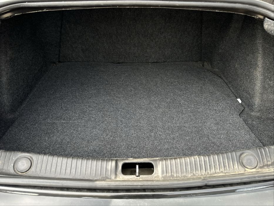 RENAULT MEGANE 2009 року, 1.4 газ/бензин, механіка, передній привід.