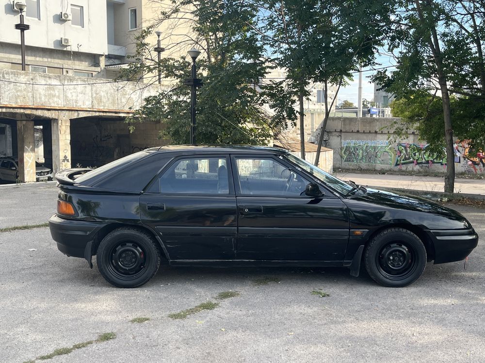 Продам Mazda 323f 1991