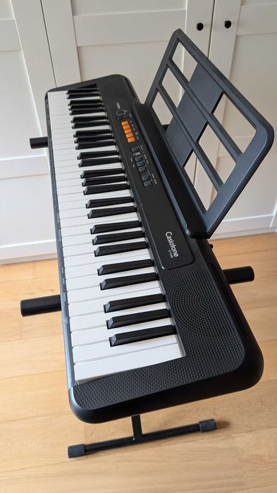 Casio Casiotone CT-S100 com stand e transformador