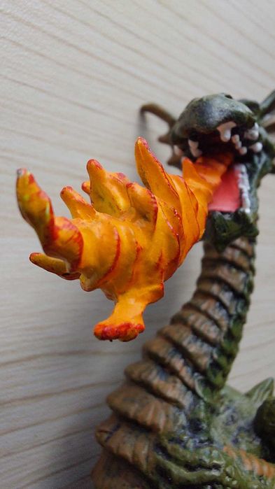 Вогнедишачі дракони двоголовий та звичайний з Ірландії